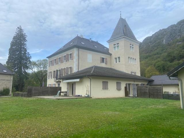 Au Chateau Saint Blaise Virignin Eksteriør bilde